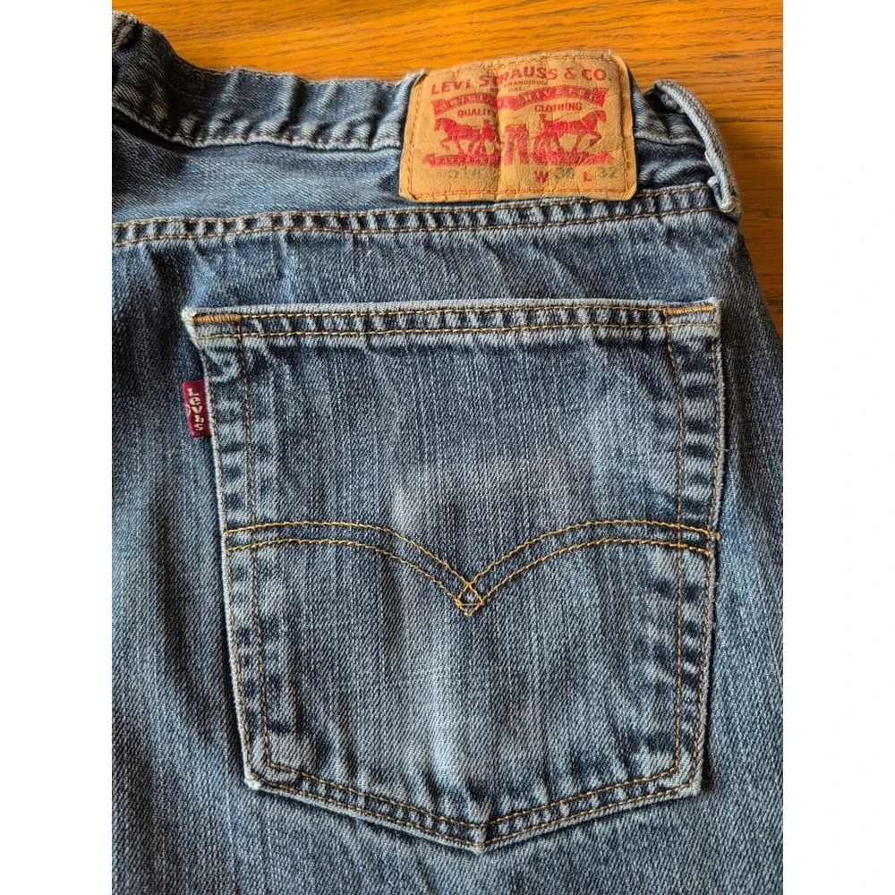 Levi's Men's 514 36x32 Original Straight Fit Jeans - Med Blue Wash 100% Cotton